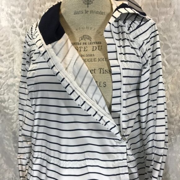 Lululemon Run In The Rain Jacket Quiet Stripe White Deep Indigo Sz 4 - Picture 4 of 15